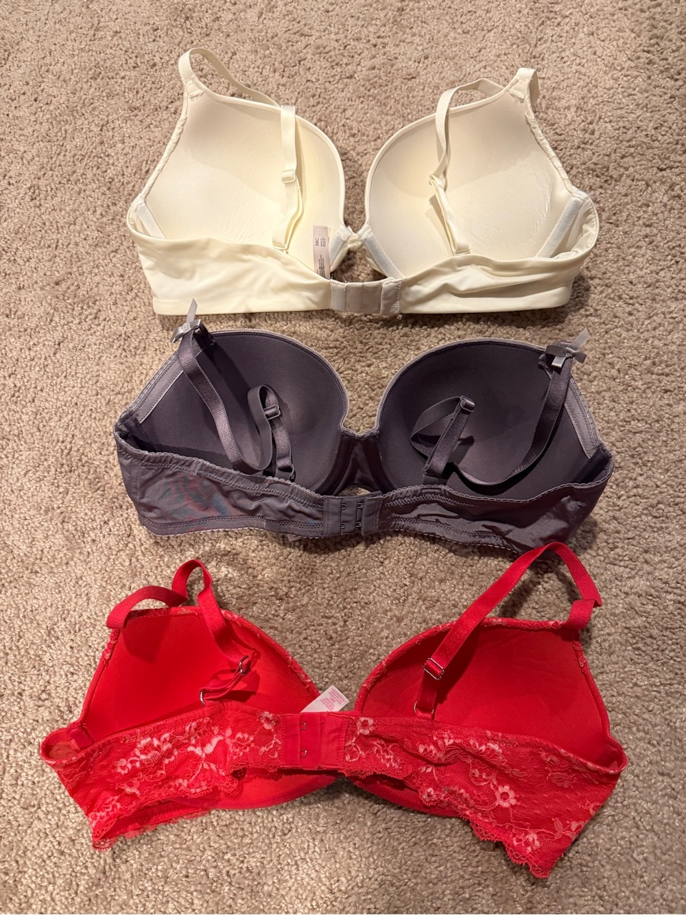 Trio of 38C push up bras in Ivory, Gray, Red - Picture 5 of 12